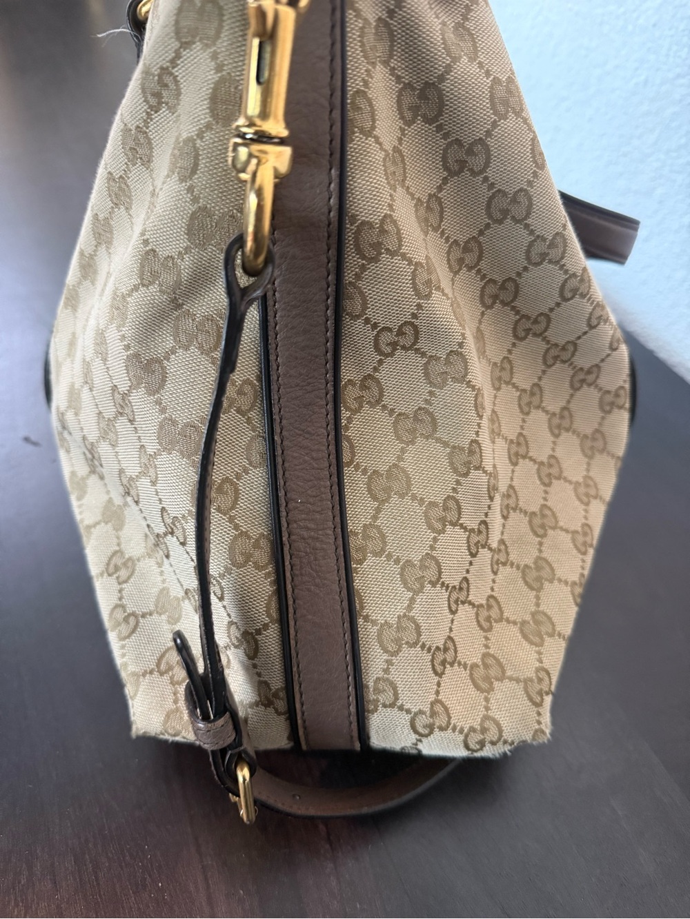 Gucci Beige GG Canvas Tote with Green and Red Center Stripe - Picture 10 of 12